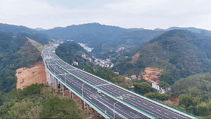 可转债配资业务 6万车次，零拥堵！阳信高速高州段首迎假期“大考”